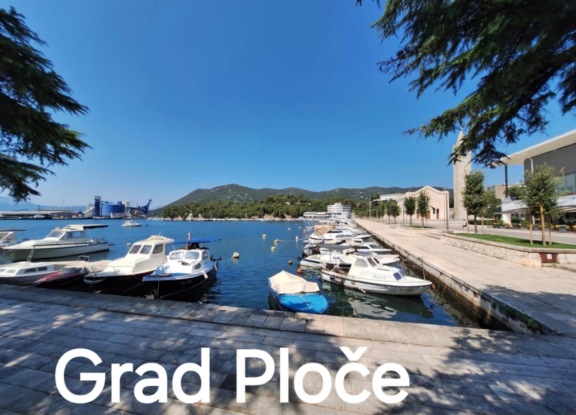 Apartment Tina Ploce  Εξωτερικό φωτογραφία